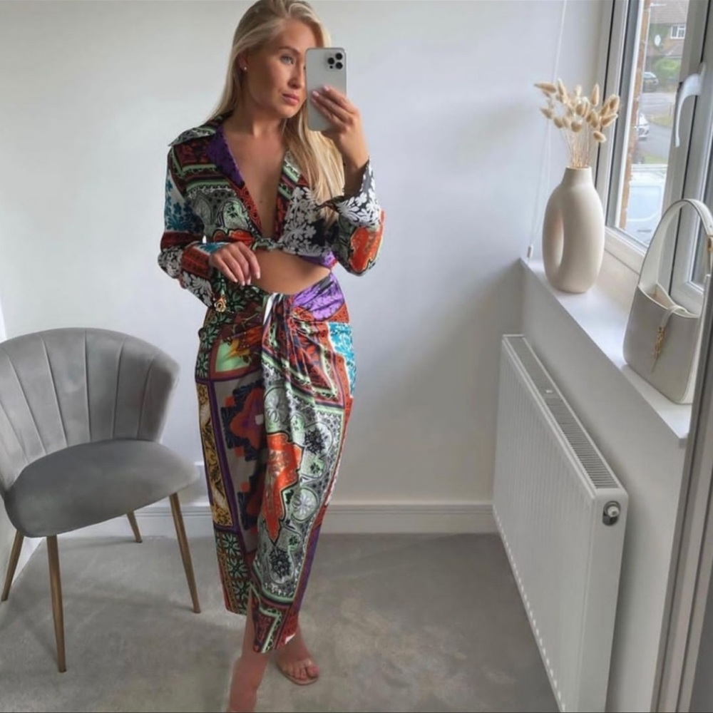 Zara 2 Piece Multicolored Floral Printed Crop Top & Skirt Co Ord Set - Picture 4 of 16